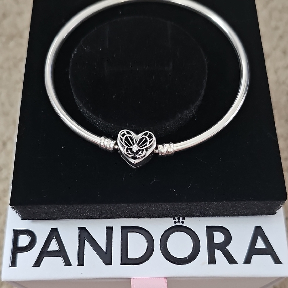 Pandora Bangle Bracelet With Butterfly Heart Clasp In Silver